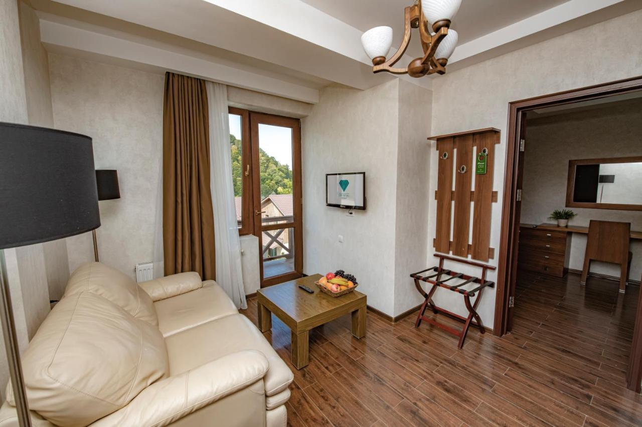 Crystal Hotel & Spa Бакуріані Екстер'єр фото Suite