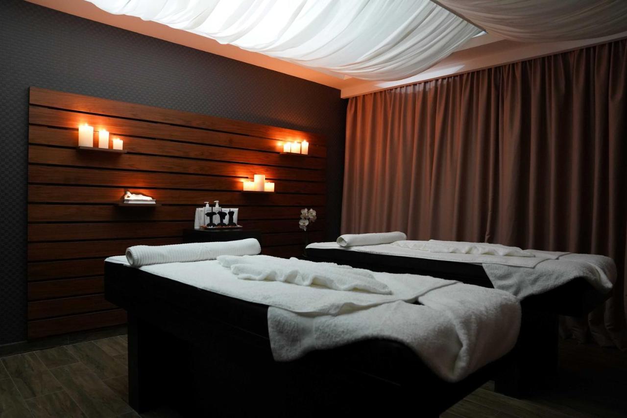Crystal Hotel & Spa Бакуріані Екстер'єр фото A spa treatment room